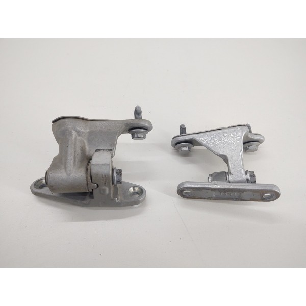 Dobradiça Porta Dianteira Esquerda Mercedes B200 2006 A 2011