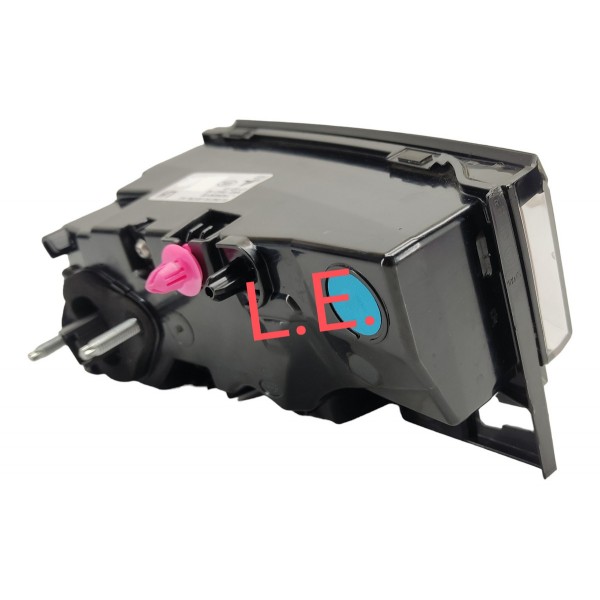 Lanterna Tampa Traseira Esquerda Range Rover Evoque 2022  Esquerdo/motorista Vermelho