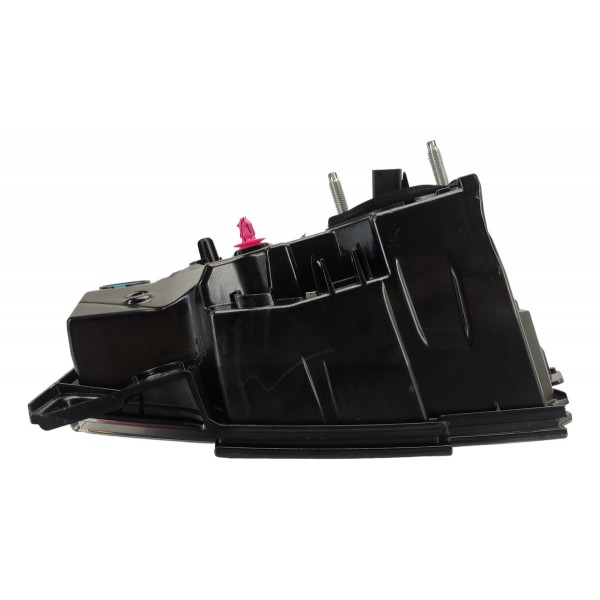 Lanterna Tampa Traseira Direita Range Rover Evoque 2022 Direito Vermelho