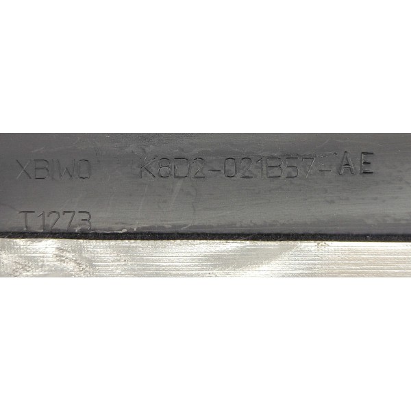 Acabamento Churrasqueira Direita Range Rover Evoque 2022  Preto