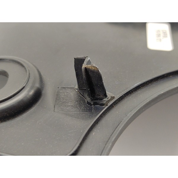 Acabamento Churrasqueira Direita Range Rover Evoque 2022  Preto