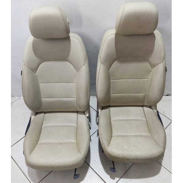 Jogo Banco Dianteiro Mercedes B200 2015 Sem Bolsa Lateral Bege