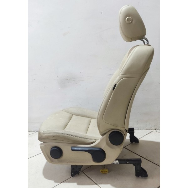 Jogo Banco Dianteiro Mercedes B200 2015 Sem Bolsa Lateral Bege