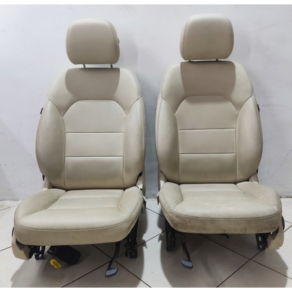 Jogo Banco Dianteiro Mercedes B200 2015 Sem Bolsa Lateral Bege