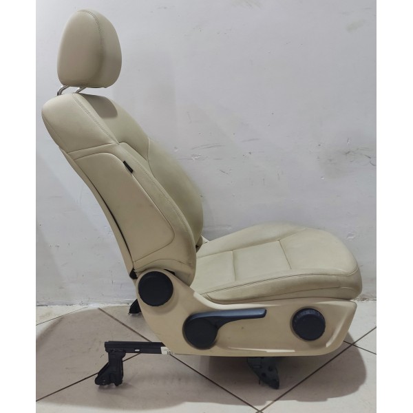Jogo Banco Dianteiro Mercedes B200 2015 Sem Bolsa Lateral Bege