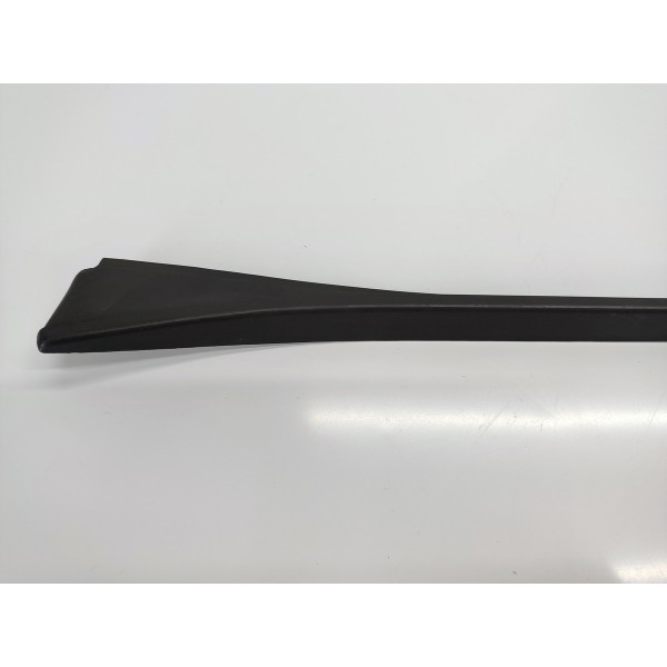 Friso Esquerdo Para Brisa Jetta Gli 230cv 2019  Preto