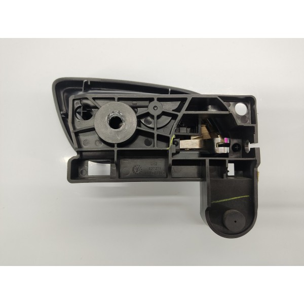 Maçaneta Interna Dianteira Esquerda Fiat Freemont 2.4 2011 Dianteira