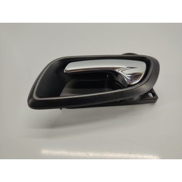 Maçaneta Interna Dianteira Esquerda Fiat Freemont 2.4 2011 Dianteira