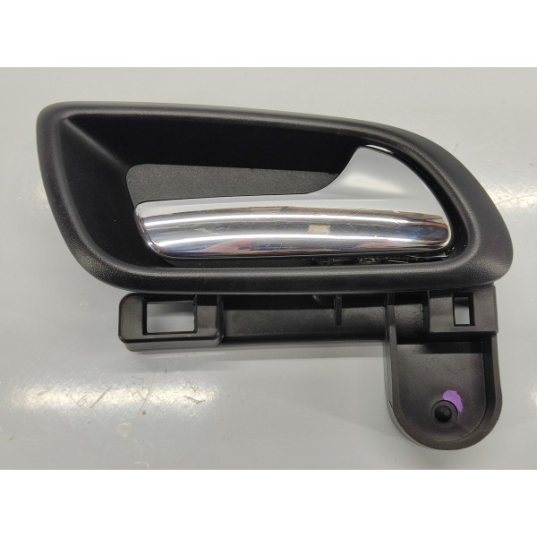 Maçaneta Interna Traseria Direita Fiat Freemont 2.4 2011 Traseira