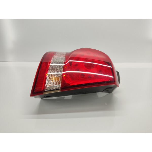 Lanterna Traseira Esquerda Fiat Freemont 2.4 2011 Esquerdo Vermelho