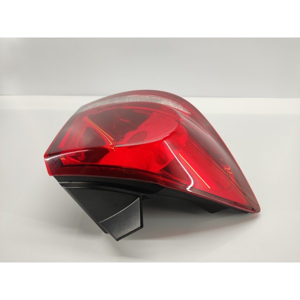 Lanterna Traseira Esquerda Fiat Freemont 2.4 2011 Esquerdo Vermelho