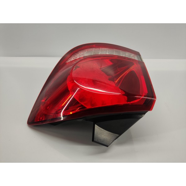 Lanterna Traseira Direita Fiat Freemont 2.4 2011 Direito Vermelho