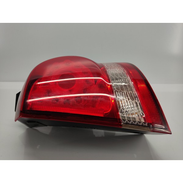 Lanterna Traseira Direita Fiat Freemont 2.4 2011 Direito Vermelho