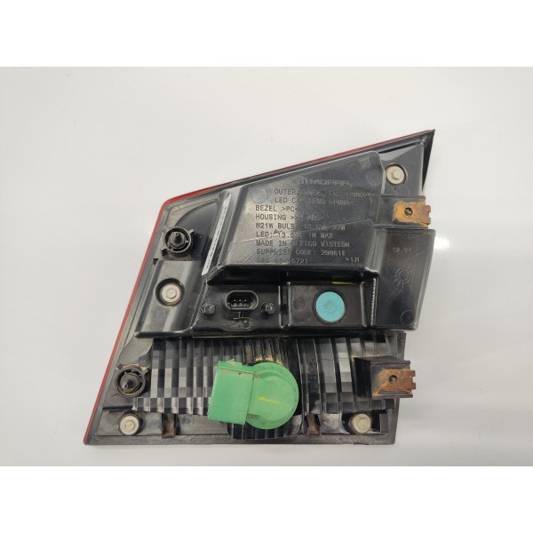 Lanterna Tampa Traseira L.e Fiat Freemont 2.4 2011 Esquerdo Vermelho