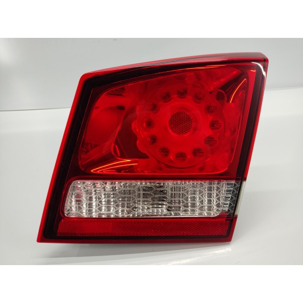 Lanterna Tampa Traseira L.d Fiat Freemont 2.4 2011 Direito Vermelho