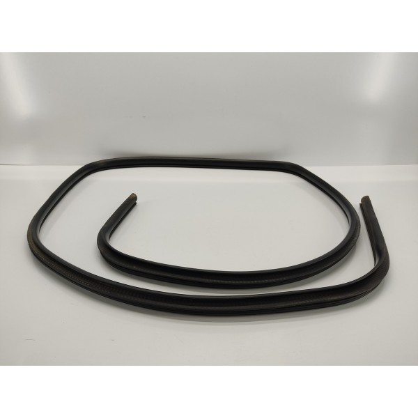 Borracha Carroceria Porta T.e Fiat Freemont 2011 C/detalhe Preto