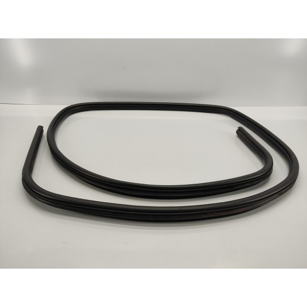 Borracha Carroceria Porta T.e Fiat Freemont 2011 C/detalhe Preto