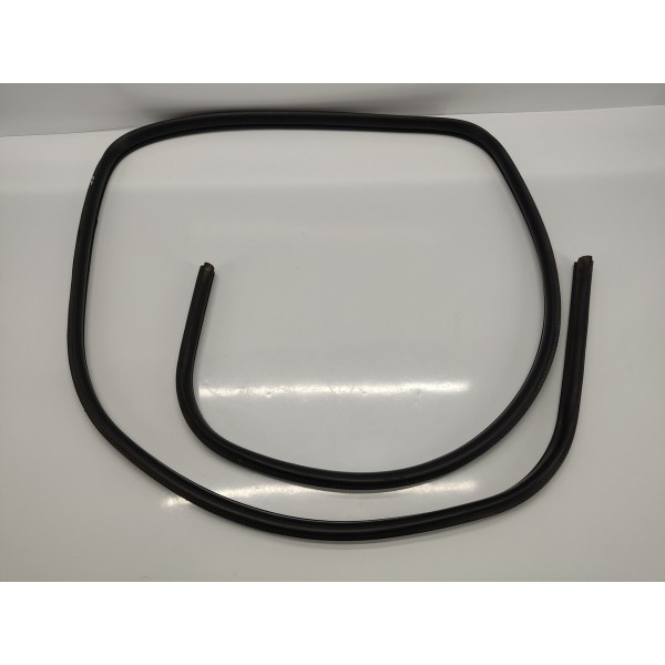 Borracha Carroceria Porta T.e Fiat Freemont 2011 C/detalhe Preto