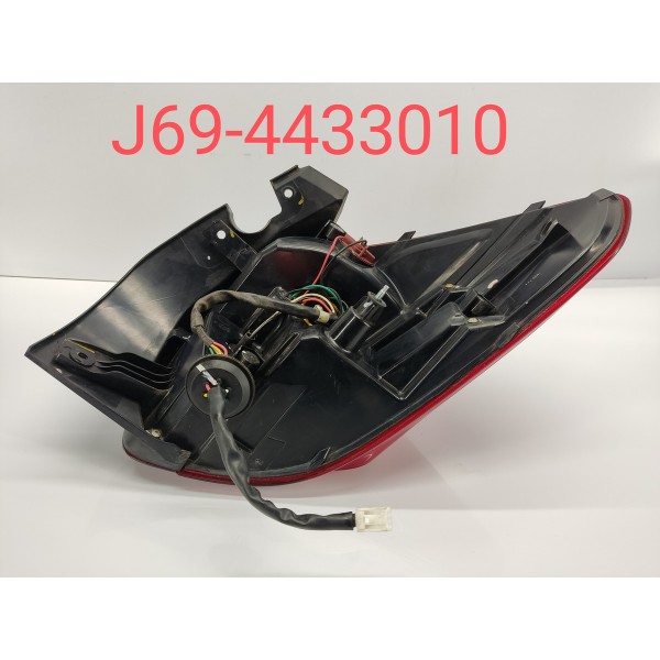 Lanterna Esquerda Chery Tiggo 2 1.5 2018 J694433010 Esquerdo Vermelho