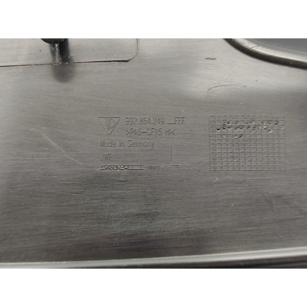 Acabamento Cofre Motor E. Porsche 911 Carrera S 2021 Detalhe