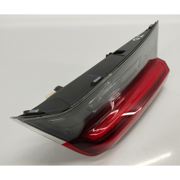 Lanterna Tampa Traseira Direita Bmw G20 Msport 320i 2024 Direito/passageiro Vermelho