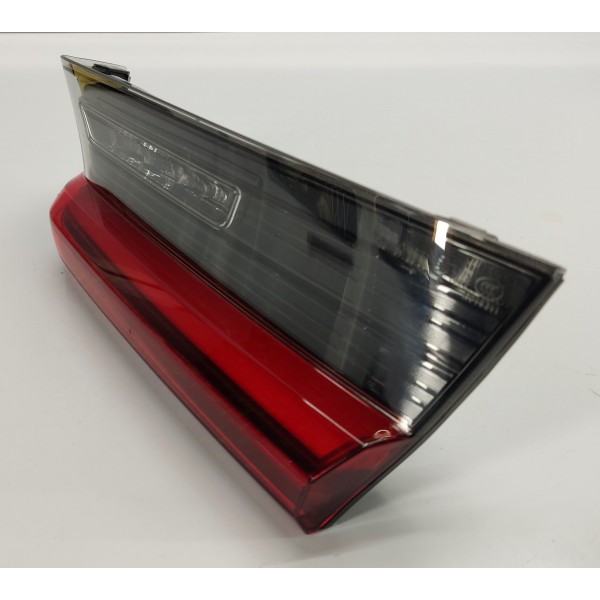 Lanterna Tampa Traseira Direita Bmw G20 Msport 320i 2024 Direito/passageiro Vermelho
