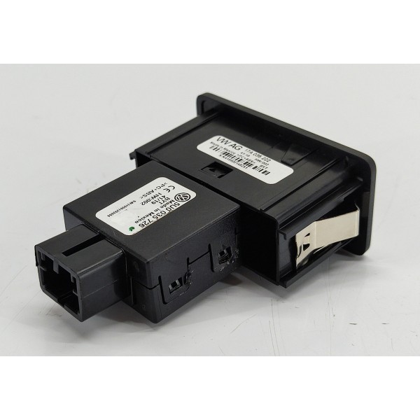 Entrada Usb Volkswagen Jetta Gli 230cv 2019 17a035222 Preto