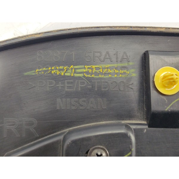 Friso Porta Traseira Esquerda Nissan Kicks 2021 Preto