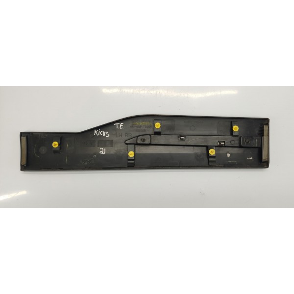 Friso Porta Traseira Esquerda Nissan Kicks 2021 Preto