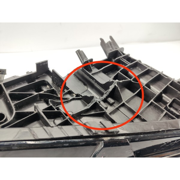 Farol Esquerdo Com Detalhes Bmw G20 320i 2024 Esquerdo/motorista