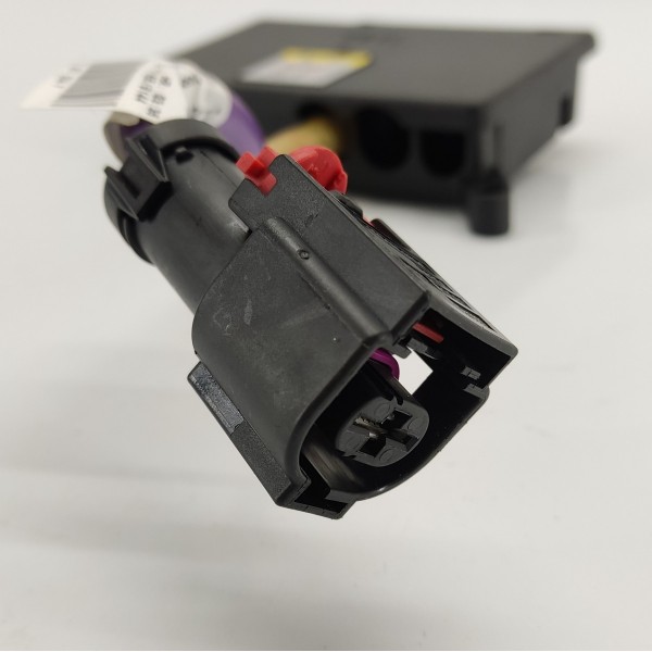 Conexão Caixa Fusivel Audi Q8 2019 4m0941828