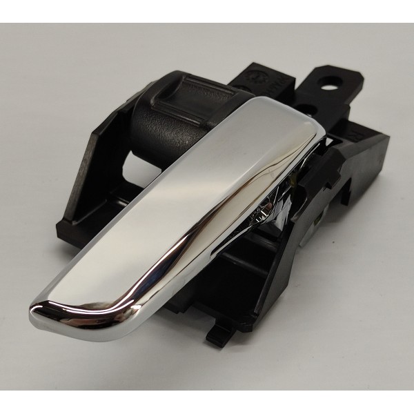 Maçaneta Interna D.d Pajero Sport 2022 2.4 Hpe Dianteira