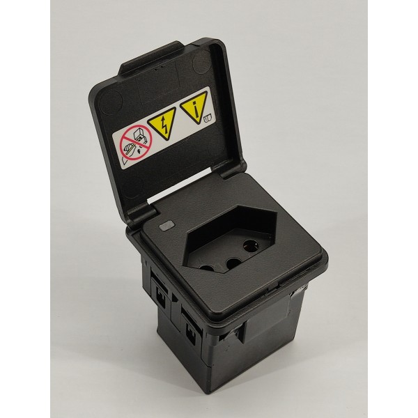 Tomada 12v Pajero Sport 2022 2.4 Hpe