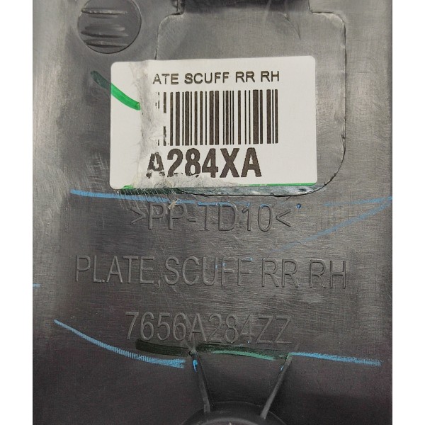 Guarnição Soleira Porta T.d Pajero Sport 2022 2.4 Hpe Preto