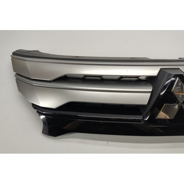 Grade Parachoque Dianteira Pajero Sport 2022 2.4 Hpe Prata