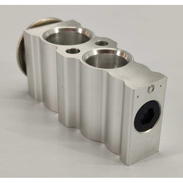 Válvula Expansão Ar Condicionado Traseira Pajero Sport 2022