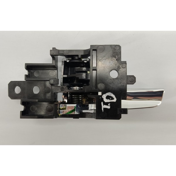 Maçaneta Interna T.d Pajero Sport 2022 2.4 Hpe Traseira