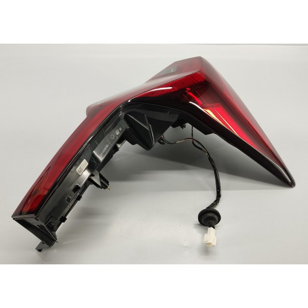 Lanterna L.d Pajero Sport 2022 2.4 Hpe 9767450702 Direito/passageiro Vermelho