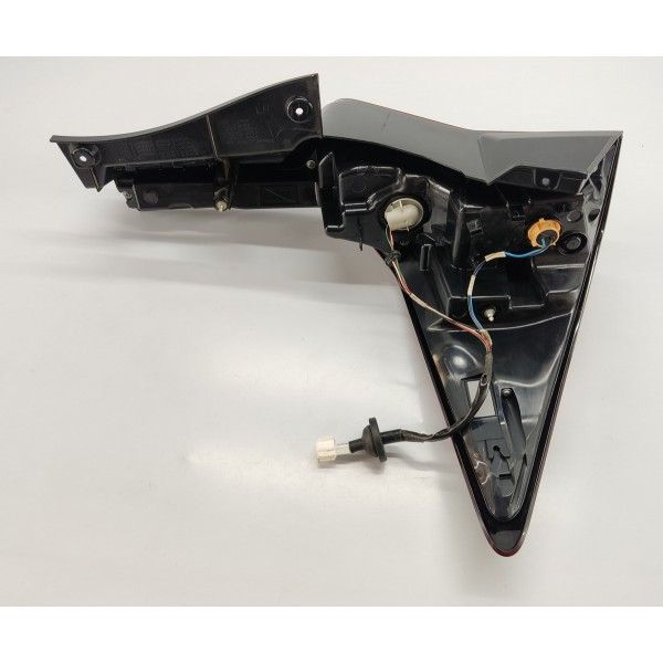 Lanterna L.e Pajero Sport 2022 2.4 Hpe 0716655902 Esquerdo/motorista Vermelho