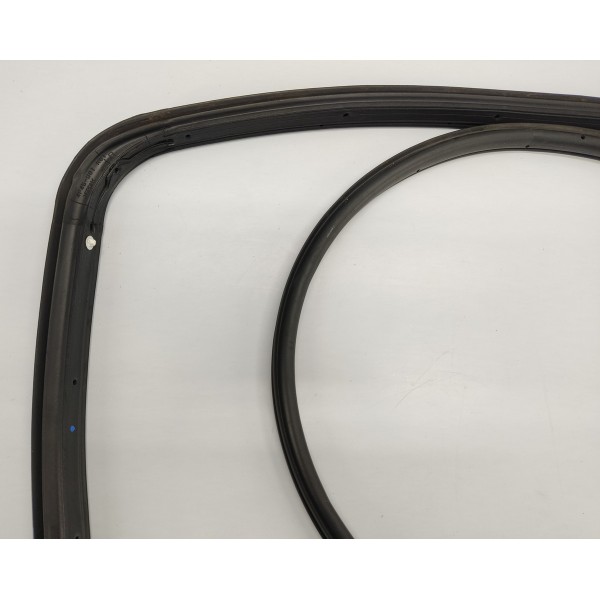 Borracha Fixa Porta T.d Pajero Sport 2022 2.4 Hpe