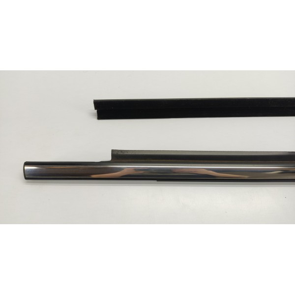 Pestana Porta D.d Pajero Sport 2022 2.4 Hpe C/detalhe Preto