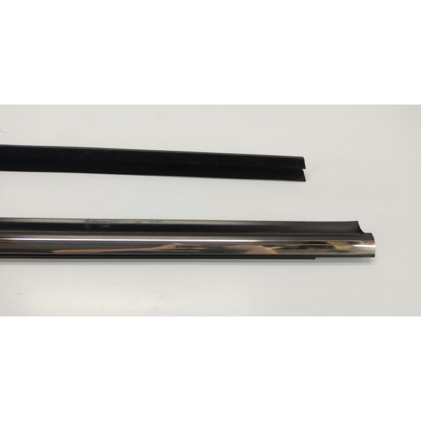 Pestana Porta D.d Pajero Sport 2022 2.4 Hpe C/detalhe Preto