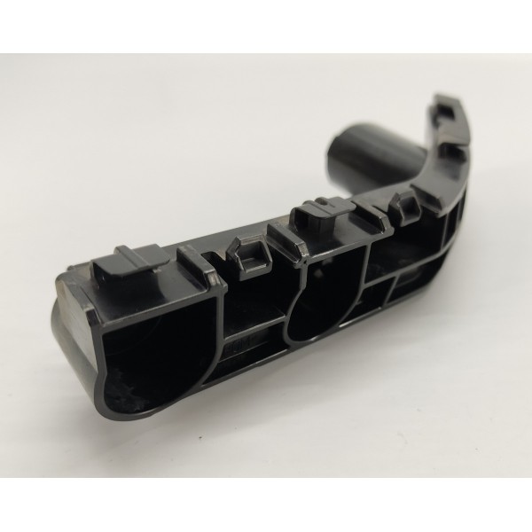 Suporte Guia Parachoque D.d Pajero Sport 2022 2.4 Hpe