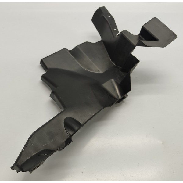 Defletor Esquerdo Radiador Pajero Sport 2022 2.4 Hpe