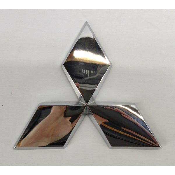 Emblema Tampa Traseira Pajero Sport 2022 2.4 Hpe