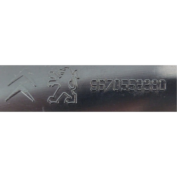 Acabamento Tampa Traseira L.d Peugeot 3008 1.6 Thp 2014