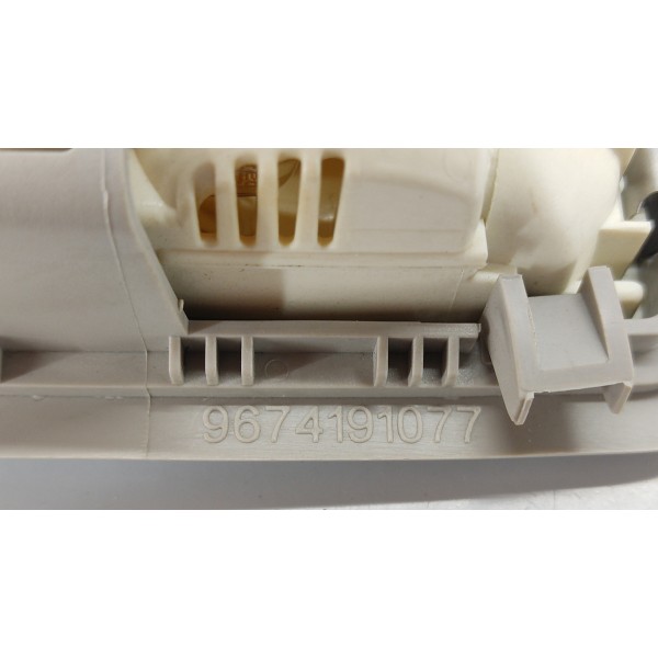 Luz Lateral Teto Peugeot 3008 1.6 Thp 2014 9674191077