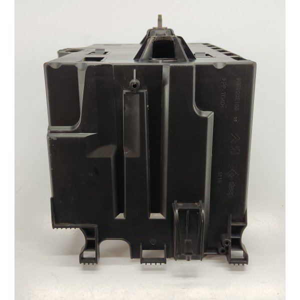 Suporte Caixa Bateria Peugeot 3008 1.6 Thp 2014 Detalhe