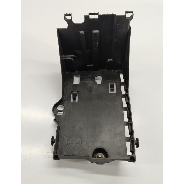 Suporte Caixa Bateria Peugeot 3008 1.6 Thp 2014 Detalhe