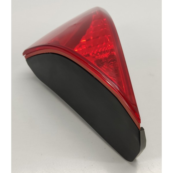 Lanterna Tampa Traseira L.d Peugeot 3008 1.6 Thp 2014 Direito/passageiro Vermelho